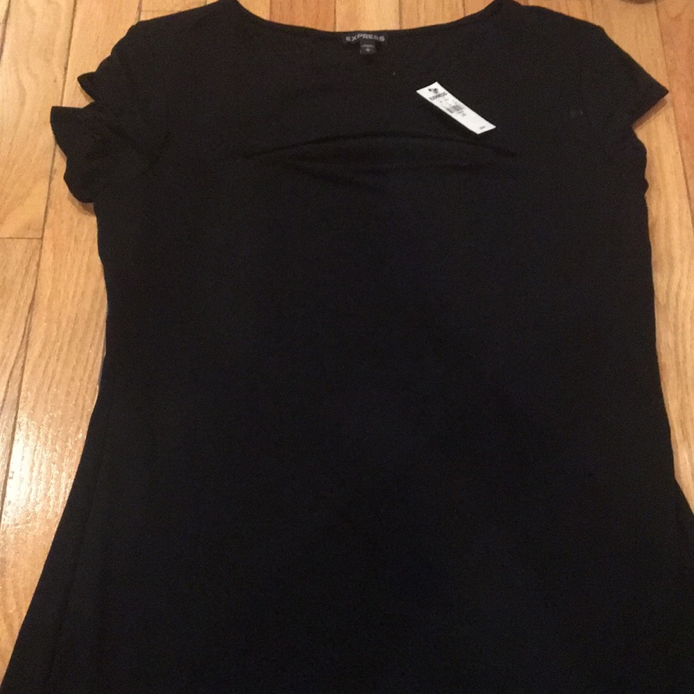 Black short sleeved shirt